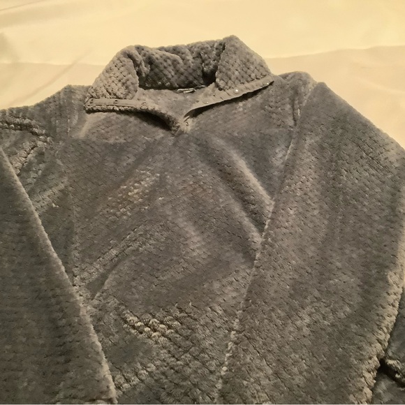 Eddie Bauer plush sweater S - Picture 3 of 16